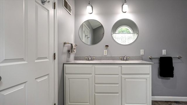 21 Willow St, Brockton, MA 02301
