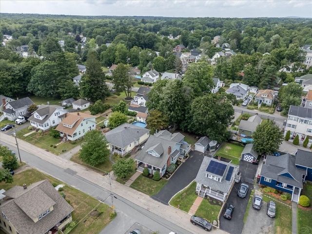 21 Willow St, Brockton, MA 02301