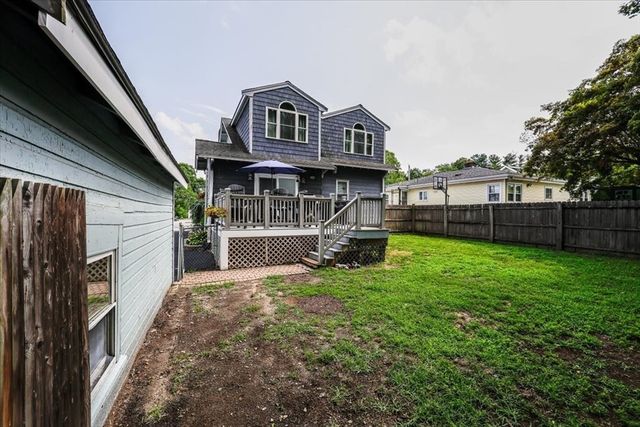 21 Willow St, Brockton, MA 02301