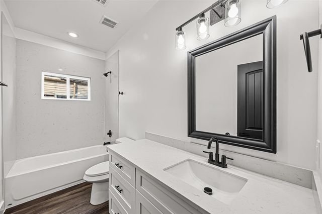 2111 Chapman Street, Houston, TX 77009