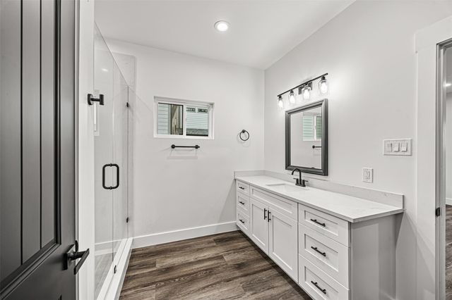 2111 Chapman Street, Houston, TX 77009