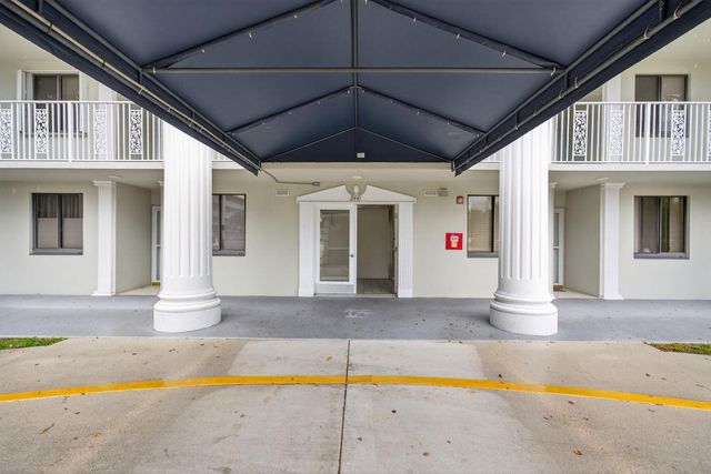 2441 Village Boulevard 405, West Palm Beach, FL 33409