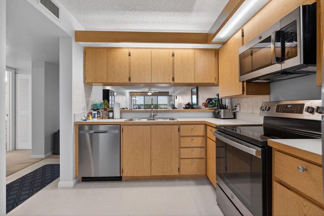 2441 Village Boulevard 405, West Palm Beach, FL 33409