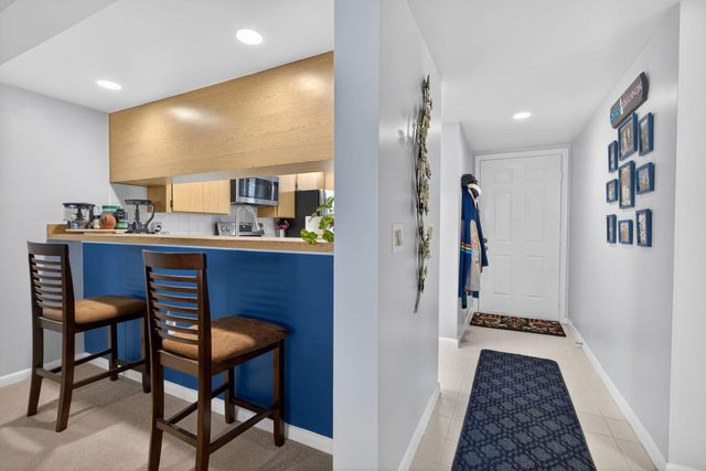 2441 Village Boulevard 405, West Palm Beach, FL 33409