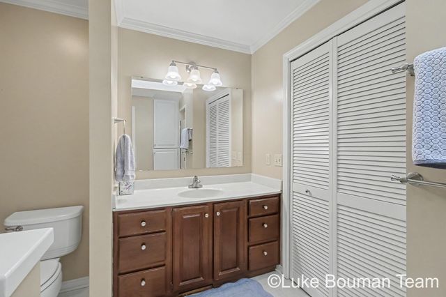 945 Bay Ridge Drive, Holland, MI 49424