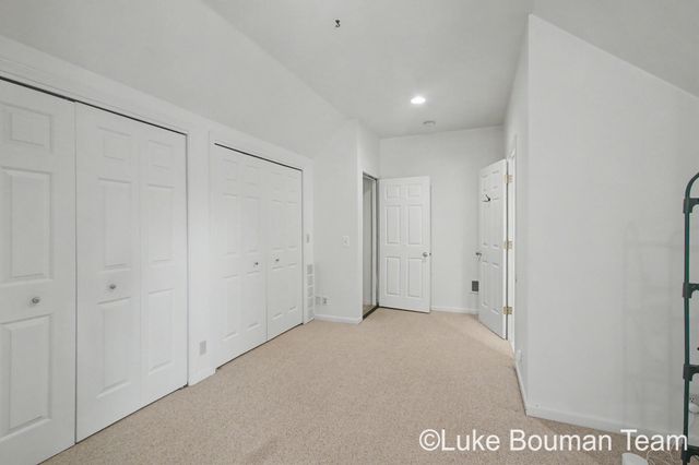 945 Bay Ridge Drive, Holland, MI 49424