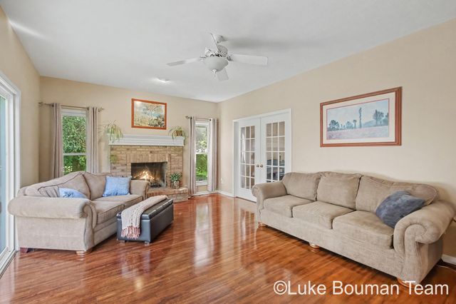 945 Bay Ridge Drive, Holland, MI 49424