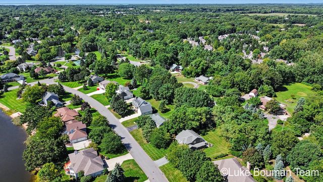 945 Bay Ridge Drive, Holland, MI 49424