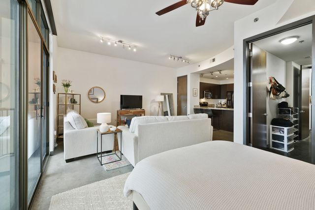 1510 Demonbreun St Apt 906, Nashville, TN 37203