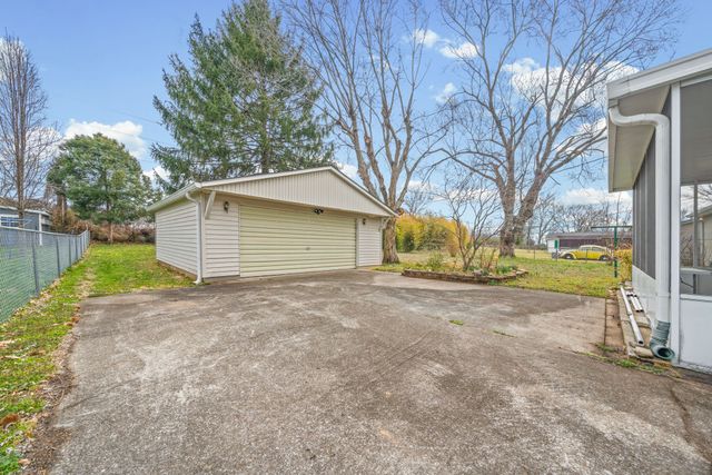 2311 Pendleton Dr, Clarksville, TN 37042