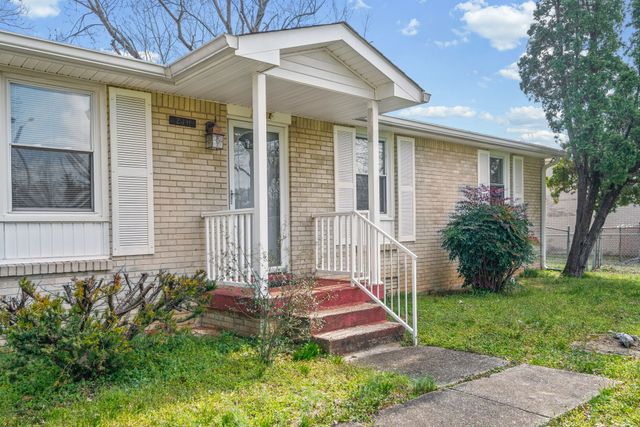 2311 Pendleton Dr, Clarksville, TN 37042