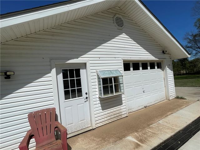 20 Shamrock, Clarksville, AR 72830