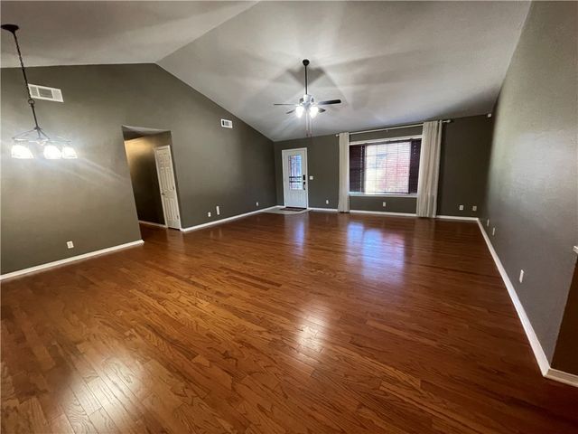 20 Shamrock, Clarksville, AR 72830