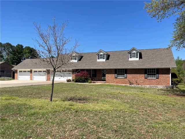 20 Shamrock, Clarksville, AR 72830