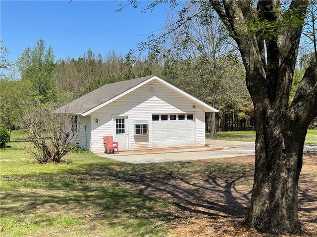 20 Shamrock, Clarksville, AR 72830