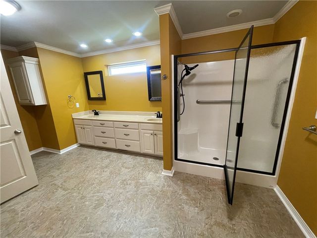 20 Shamrock, Clarksville, AR 72830