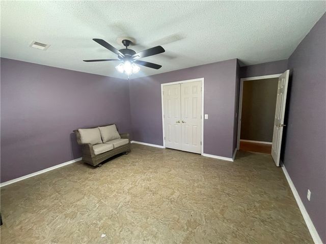 20 Shamrock, Clarksville, AR 72830