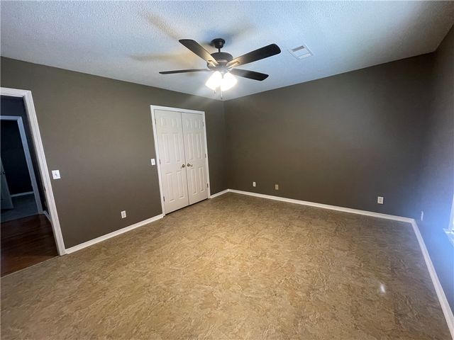 20 Shamrock, Clarksville, AR 72830