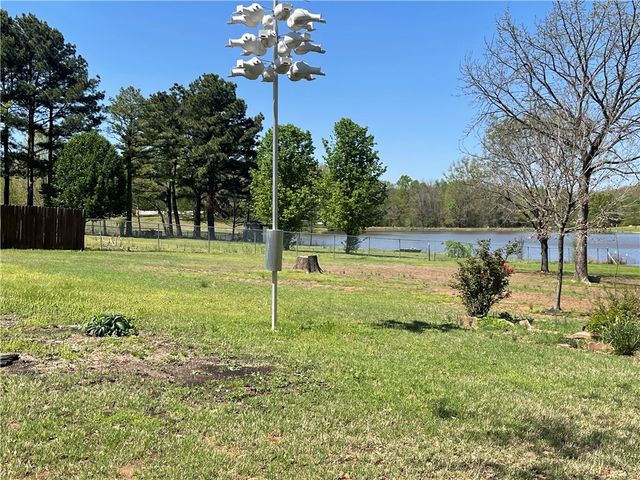 20 Shamrock, Clarksville, AR 72830