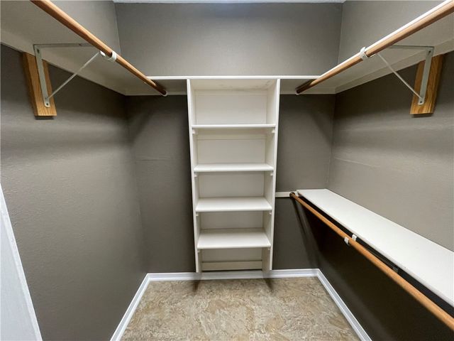 20 Shamrock, Clarksville, AR 72830