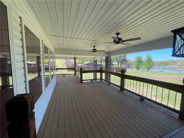 20 Shamrock, Clarksville, AR 72830