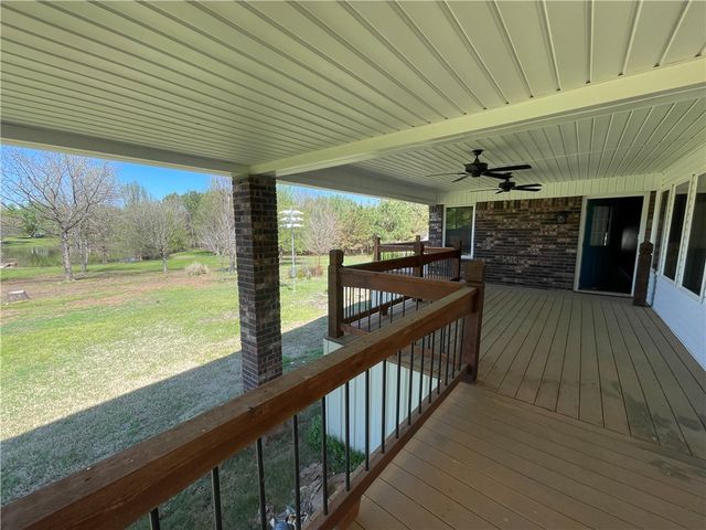 20 Shamrock, Clarksville, AR 72830