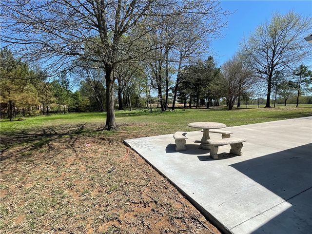 20 Shamrock, Clarksville, AR 72830