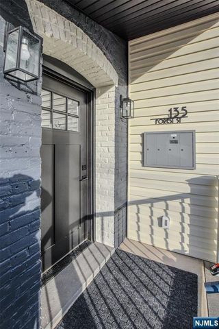 135 Forest Street 2F, Montclair, NJ 07042