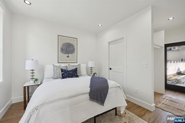 135 Forest Street 2F, Montclair, NJ 07042