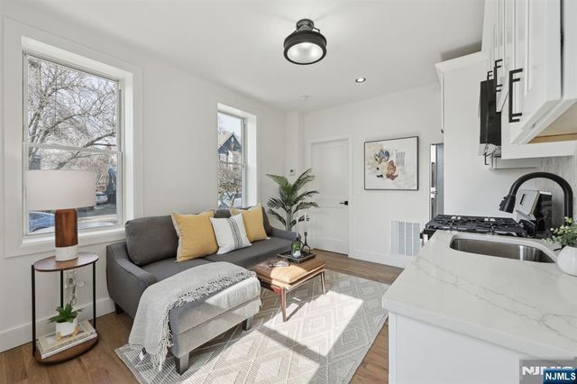 135 Forest Street 2F, Montclair, NJ 07042