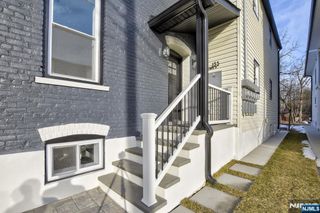 135 Forest Street 2F, Montclair, NJ 07042