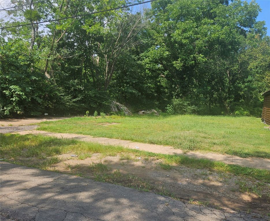 444 5th Street SW, Paris, TX 75460