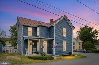 285 S MASSANUTTEN ST, Strasburg, VA 22657