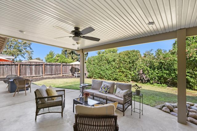 1237 58th Ave, Sacramento, CA 95831