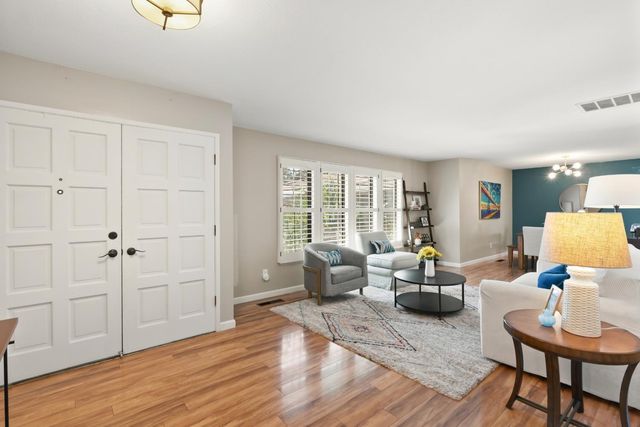 1237 58th Ave, Sacramento, CA 95831