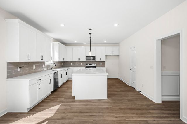 5031 Salient Dr, Spring Hill, TN 37174