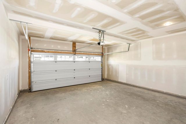 5031 Salient Dr, Spring Hill, TN 37174