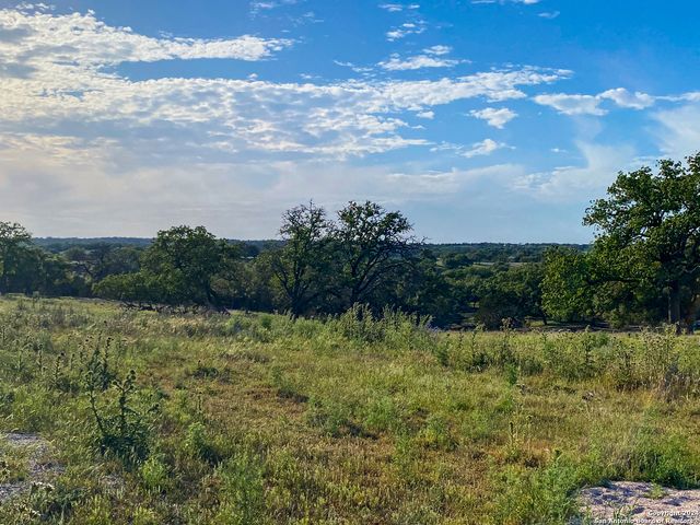 139 cattlemans crossing, Kerrville, TX 78028
