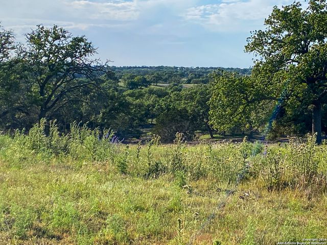 139 cattlemans crossing, Kerrville, TX 78028