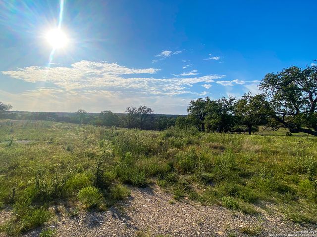139 cattlemans crossing, Kerrville, TX 78028