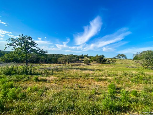 139 cattlemans crossing, Kerrville, TX 78028
