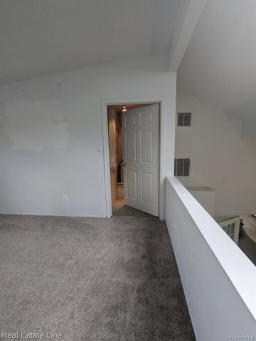 35238 Moravian Drive, Sterling Heights, MI 48312