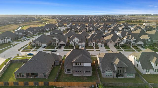 2027 Emerald Cove Drive, Richmond, TX 77469