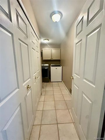 1306 Jay Street, Waterford, MI 48327