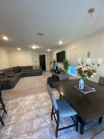 4416 Avellino DR, Round Rock, TX 78665