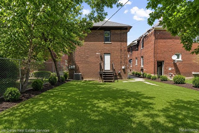 4249 Elmhurst Street, Detroit, MI 48204