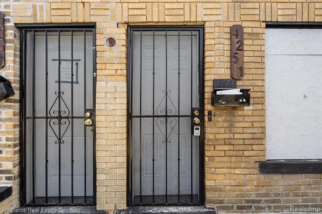 4249 Elmhurst Street, Detroit, MI 48204
