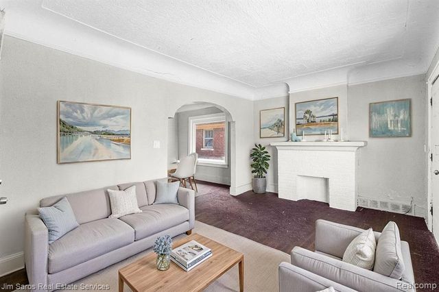 4249 Elmhurst Street, Detroit, MI 48204