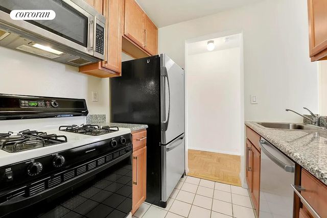 350 W 50th St Apt 10E, New York City, NY 10019