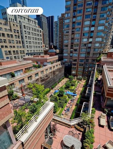 350 W 50th St Apt 10E, New York City, NY 10019